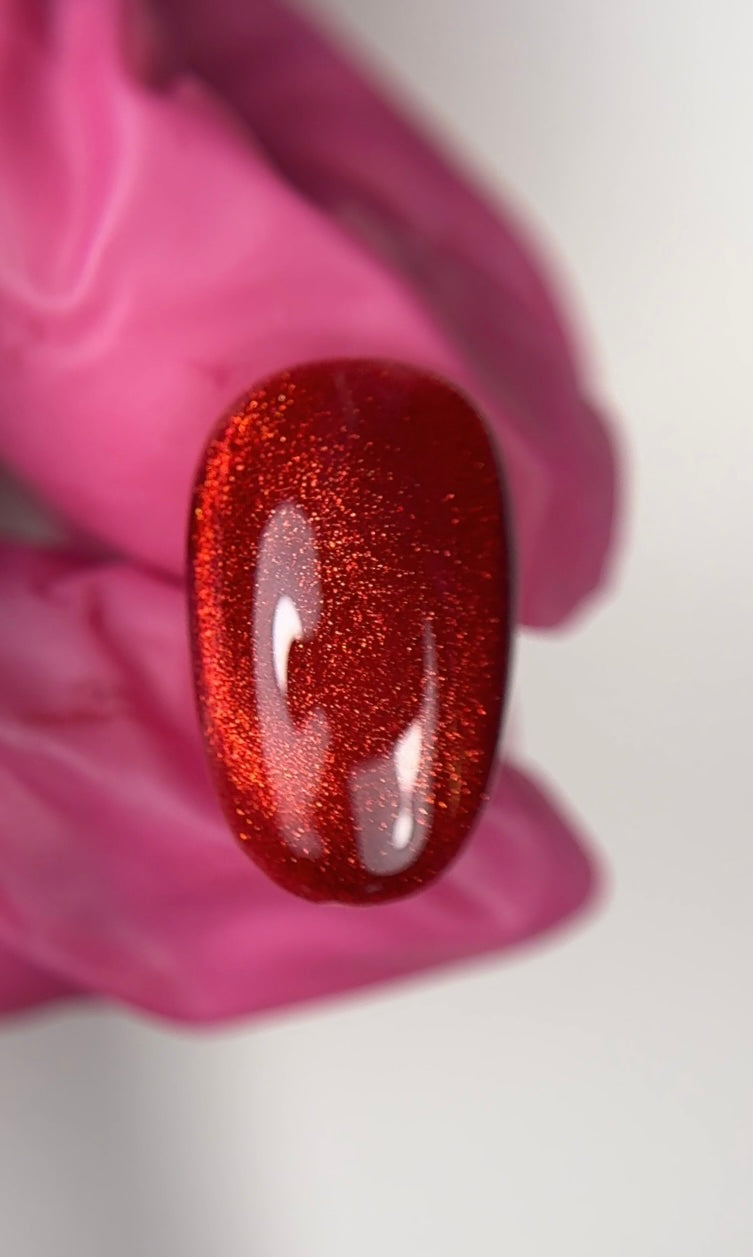 Ruby Fever Cat Eye - Gel Pocket 8ml (Diamond Co.)